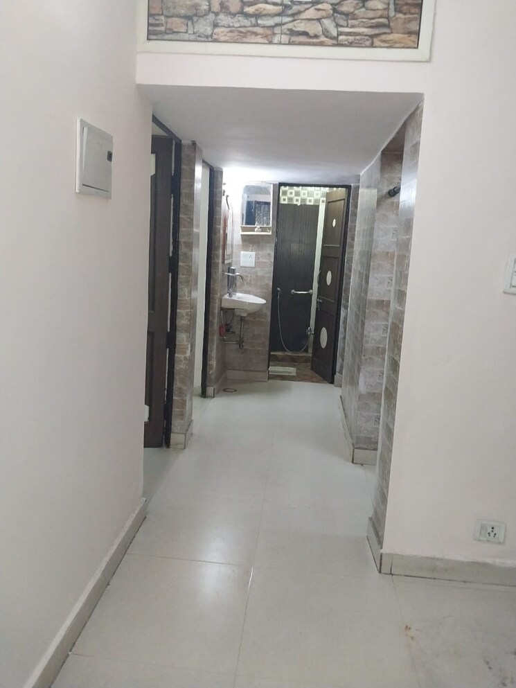 Other, paschim vihar 2 Bedroom 900 Sq.Ft. Apartment In Paschim Vihar Delhi 9282681