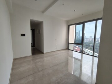 Room in 2 BHK Apartment at Piramal Mahalaxmi, Mahalaxmi – for Rent