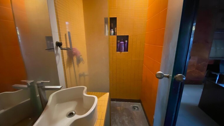 Bathroom, evershine-greens 3 Bedroom 1600 Sq.Ft. Apartment In Andheri West Mumbai 9282693