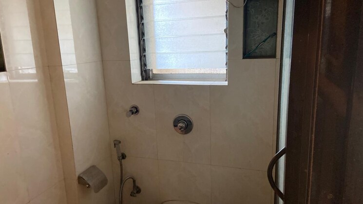 Bathroom, evershine-greens 3 Bedroom 1600 Sq.Ft. Apartment In Andheri West Mumbai 9282693