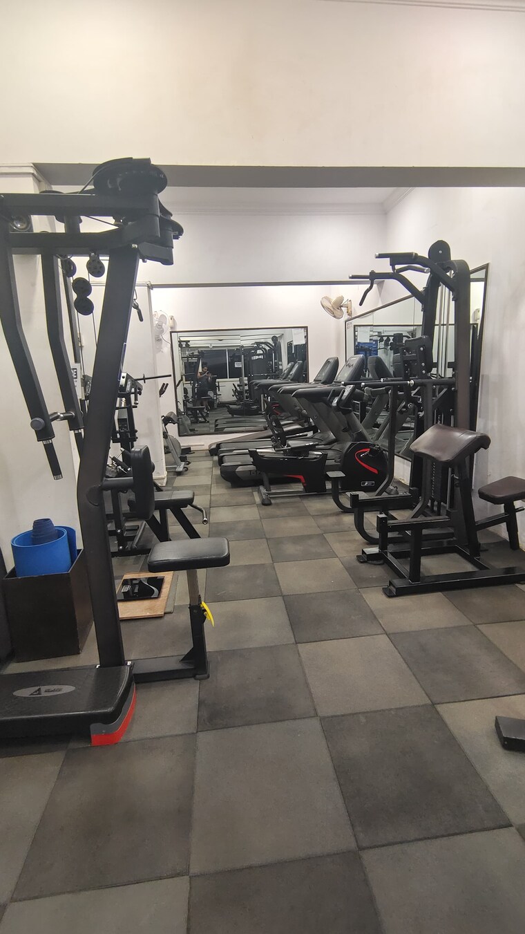 Gym, evershine-greens 3 Bedroom 1600 Sq.Ft. Apartment In Andheri West Mumbai 9282700
