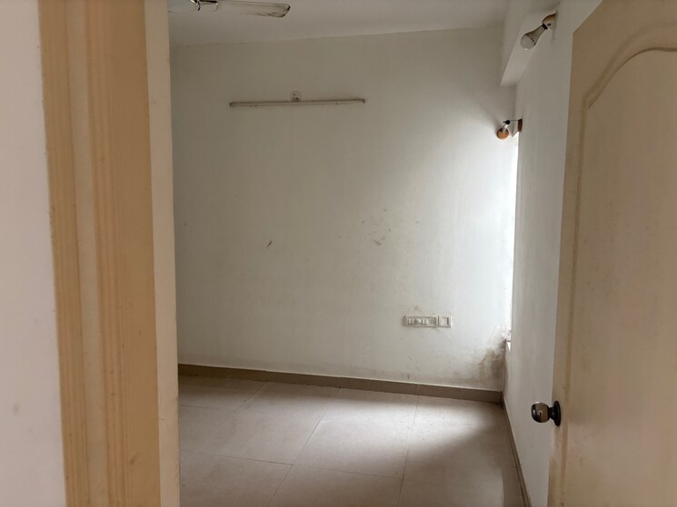 Room, palm-de-hoods 3 Bedroom 1271 Sq.Ft. Apartment In Kalyan Nagar Bangalore 9282695