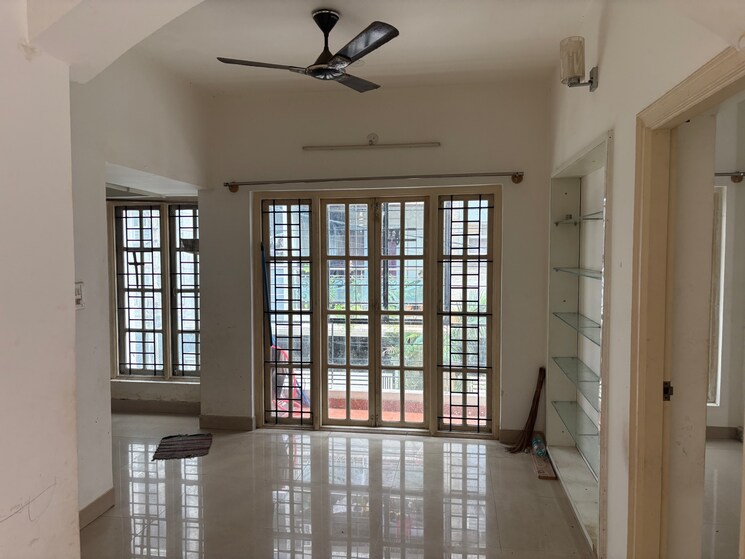 Room, palm-de-hoods 3 Bedroom 1271 Sq.Ft. Apartment In Kalyan Nagar Bangalore 9282695
