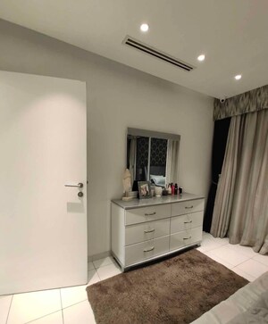 Room in 2 BHK Apartment at Lodha Splendora Tierra, Ghodbunder Road – for Rent