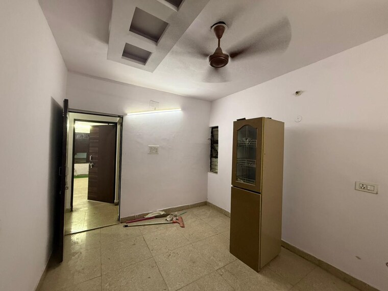 Room, paschim vihar 2 Bedroom 1000 Sq.Ft. Apartment In Paschim Vihar Delhi 9282703