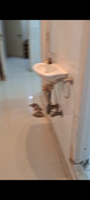 Master Bedroom in 1 BHK Apartment at Hilton Tower, Andheri East – for Rent