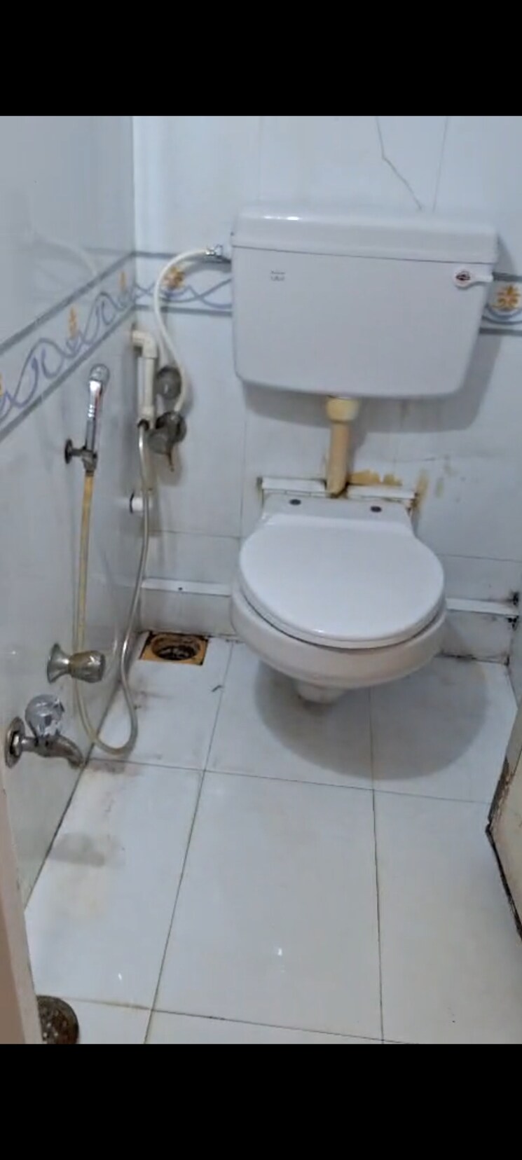 Bathroom, hilton-tower 1 Bedroom 550 Sq.Ft. Apartment In Andheri East Mumbai 9282706