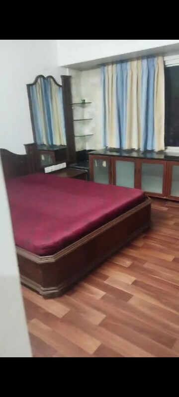 Bedroom in 3 BHK Apartment at Lokhandwala Complex, Andheri West – for Rent