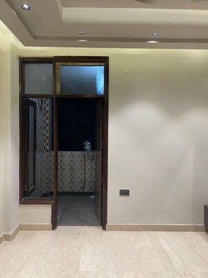 Room in 3 BHK Builder Floor at Paschim Vihar – for Sale
