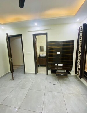 Living Room in 3 BHK Builder Floor at Paschim Vihar – for Rent