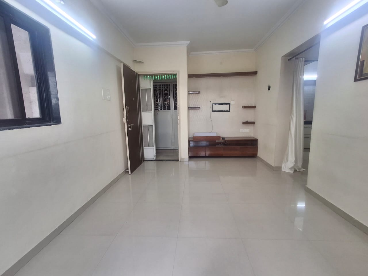 1 BHK + Servant Room 600 Sq.Ft. Apartment in Mayureshwar Apartment