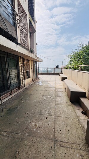 2 BHK Apartment For Rent in Krishnamai Apartments, Worli