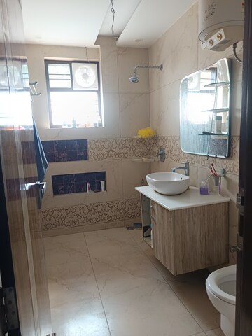 Team Area in 3.5 BHK Builder Floor at Sector 21c – for Rent