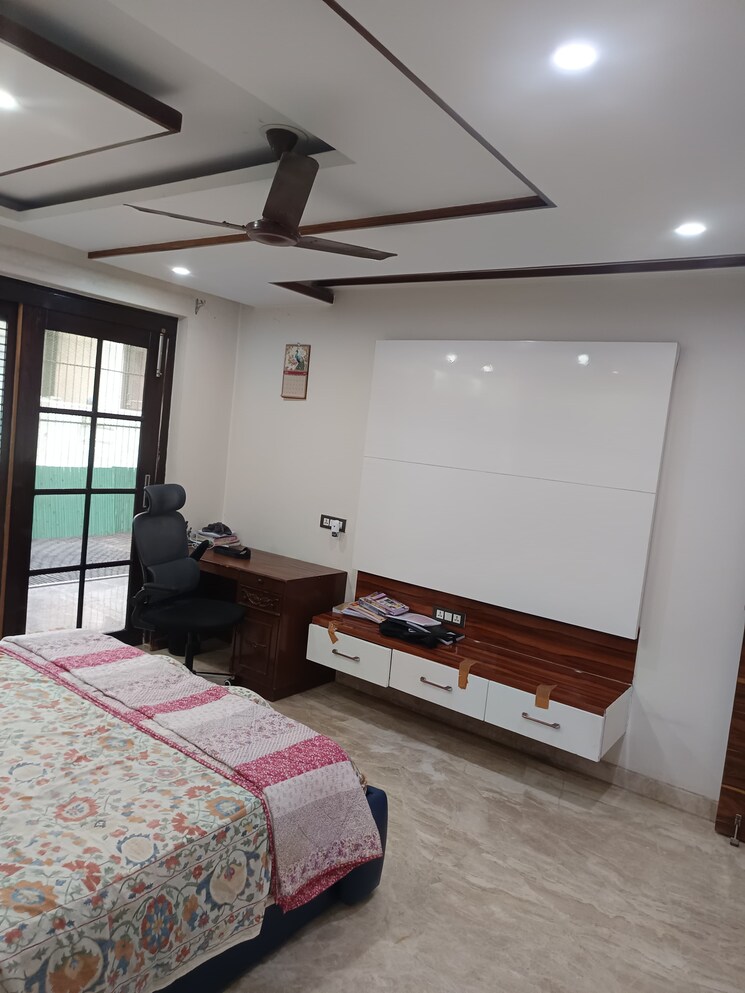 Bedroom, sector 21c 3.5 Bedroom 350 Sq.Yd. Builder Floor In Sector 21c Faridabad 9282741