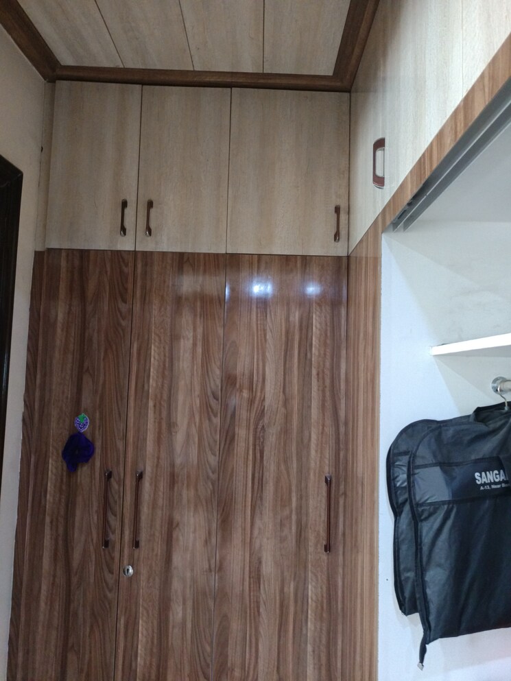 undefined, sector 21c 3.5 Bedroom 350 Sq.Yd. Builder Floor In Sector 21c Faridabad 9282741