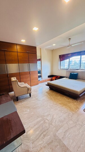 Living Room in 2 BHK Apartment at Sukhada Apartment, Worli – for Rent