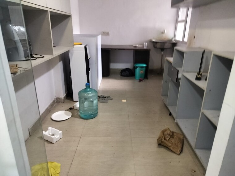 Team Area, sector 4 Commercial Office Space 2000 Sq.Ft. In Sector 4 Noida 9282739