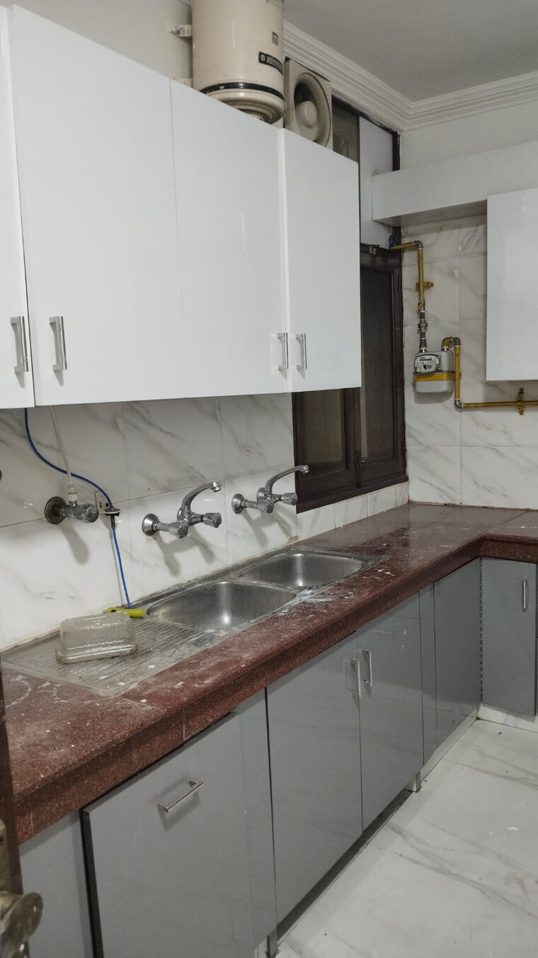 Kitchen, shanti niketan 4 Bedroom 2400 Sq.Ft. Builder Floor In Shanti Niketan Delhi 9282759