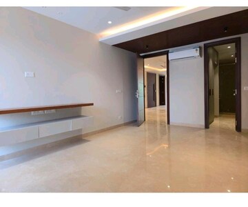 Room in 4 BHK Builder Floor at East Of Kailash – for Rent