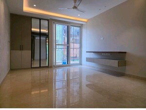 Room in 4 BHK Builder Floor at East Of Kailash – for Rent