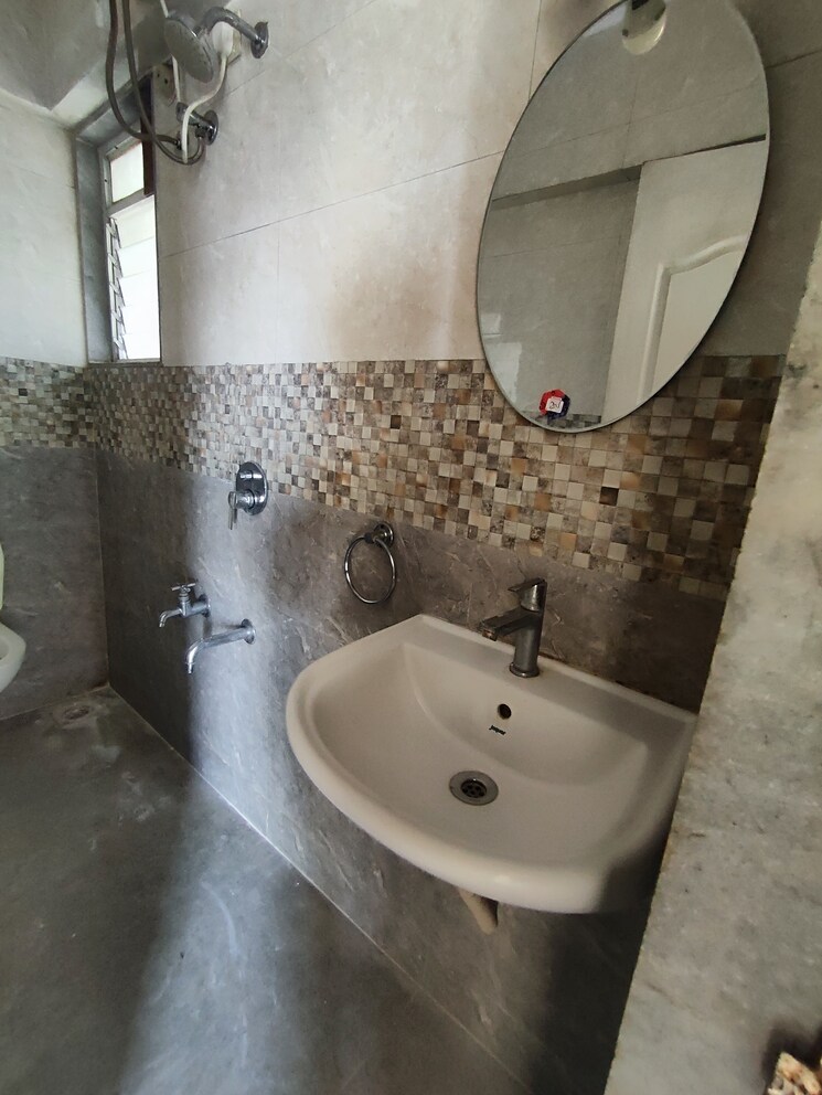 Attached Bathroom, cosmos-27-gbr 1 Bedroom 452 Sq.Ft. Apartment In Kasarvadavali Thane 9282770