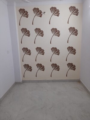 Room in 1 BHK Builder Floor at Govindpuri – for Rent