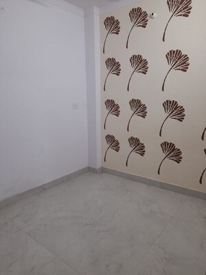 Room in 1 BHK Builder Floor at Govindpuri – for Rent
