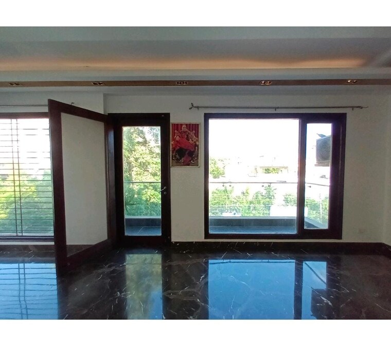 Room, greater kailash ii 3 Bedroom 2250 Sq.Ft. Builder Floor In Greater Kailash ii Delhi 9282796