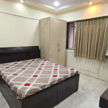 Bedroom in 2 BHK Apartment at Kaveri Tower Andheri West, Industrial Area – for Rent