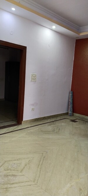 Room in 3 BHK Builder Floor at H Block Shastri Nagar – for Rent