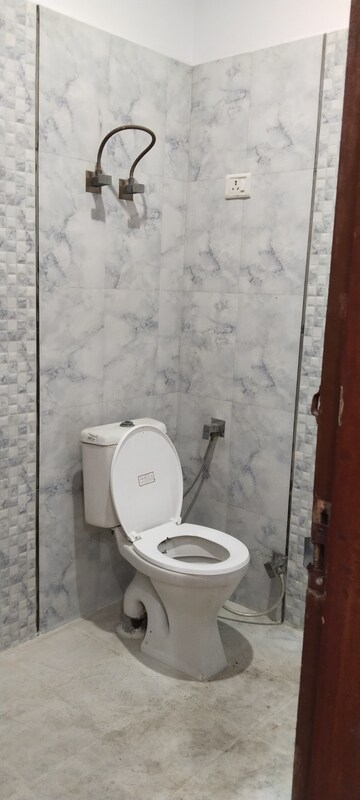 Bathroom in 3 BHK Builder Floor at H Block Shastri Nagar – for Rent