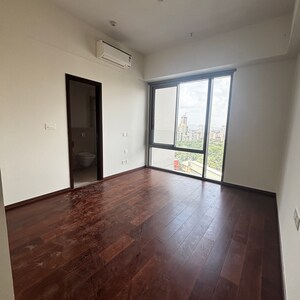 Room in 2 BHK Apartment at Piramal Mahalaxmi, Arthur rd – for Rent
