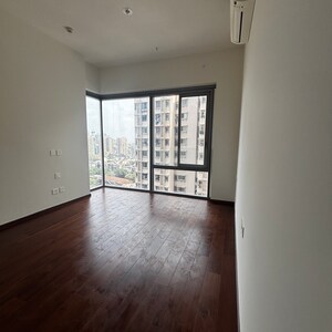 Room in 2 BHK Apartment at Piramal Mahalaxmi, Arthur rd – for Rent