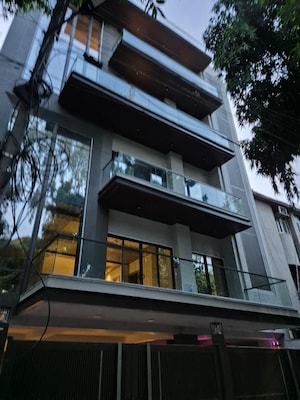 4 BHK Builder Floor For Sale in Green Park