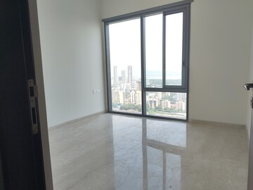 Room in 2 BHK Apartment at Piramal Mahalaxmi, Mahalaxmi – for Rent