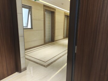 Room in 2 BHK Apartment at Piramal Mahalaxmi, Mahalaxmi – for Rent