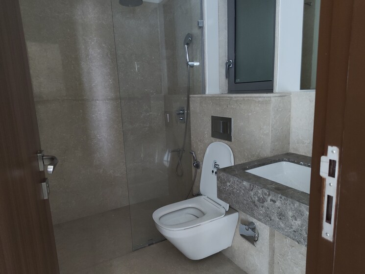 Bathroom, piramal-mahalaxmi 2 Bedroom 740 Sq.Ft. Apartment In Mahalaxmi Mumbai 9282824