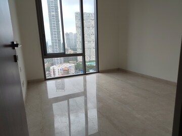 Room in 2 BHK Apartment at Piramal Mahalaxmi, Mahalaxmi – for Rent