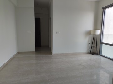Room in 2 BHK Apartment at Piramal Mahalaxmi, Mahalaxmi – for Rent