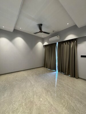 Staircase in 3 BHK Apartment at Lower Parel – for Rent