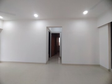 Room in 3 BHK Apartment at Versova – for Rent