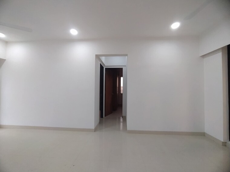 Room, versova 3 Bedroom 900 Sq.Ft. Apartment In Versova Mumbai 9282837