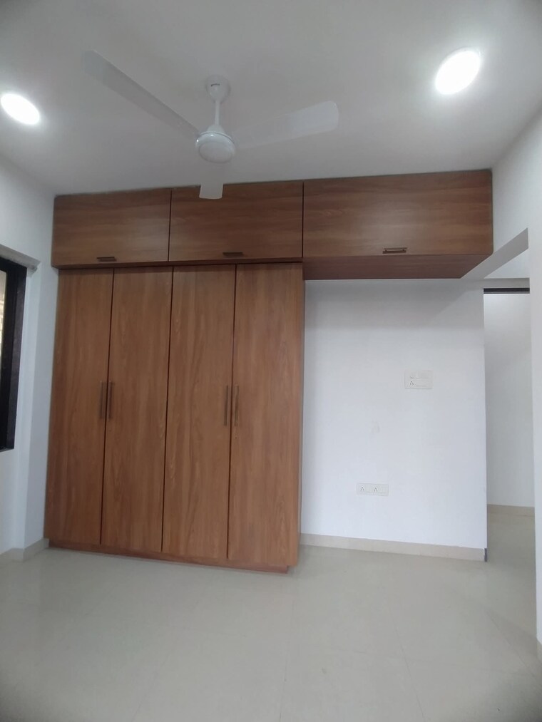 Room, versova 3 Bedroom 900 Sq.Ft. Apartment In Versova Mumbai 9282837