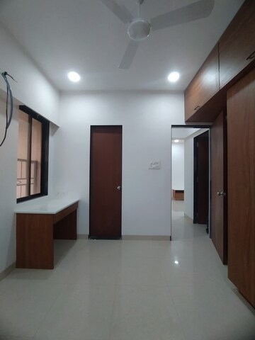 Room in 3 BHK Apartment at Versova – for Rent