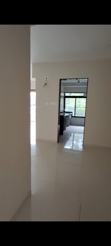 Room in 3 BHK Apartment at Pruthvi Pushpanjali, Vile Parle East – for Rent