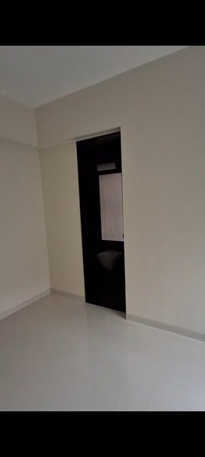 Room in 3 BHK Apartment at Pruthvi Pushpanjali, Vile Parle East – for Rent