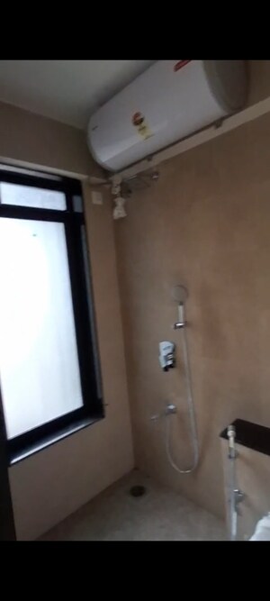 Room in 3 BHK Apartment at Pruthvi Pushpanjali, Vile Parle East – for Rent