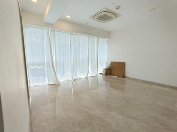Bathroom in 4 BHK Apartment at Lower Parel – for Rent