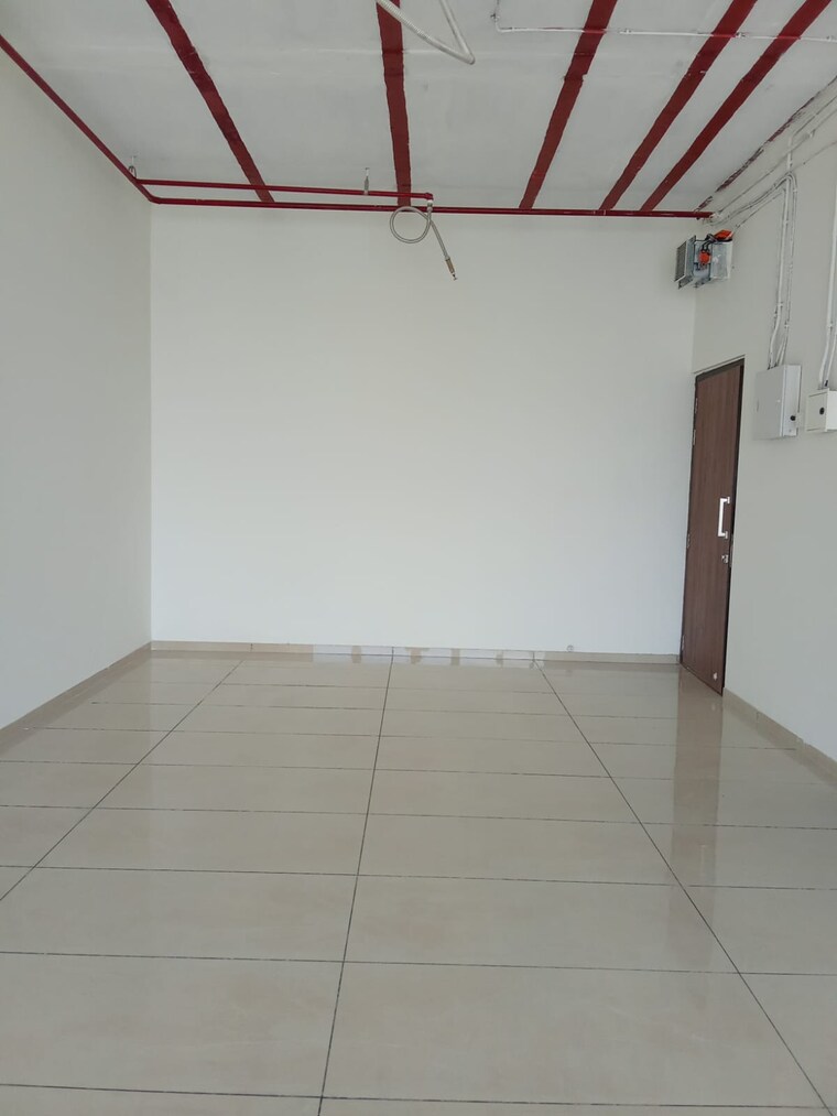 Room, chandak-unicorn Commercial Office Space 668 Sq.Ft. In Andheri West Mumbai 9282874