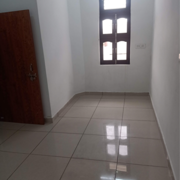Room in 2 BHK Penthouse at Sector 7 – for Rent